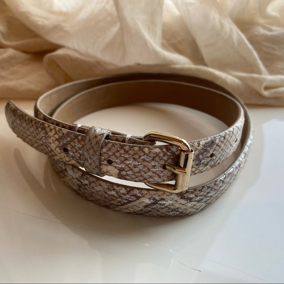 Ann Taylor Leather Belt - Picture 3 of 8